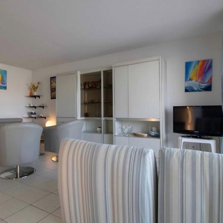 Apartment With Balcony And View On The Port Fréjus Buitenkant foto