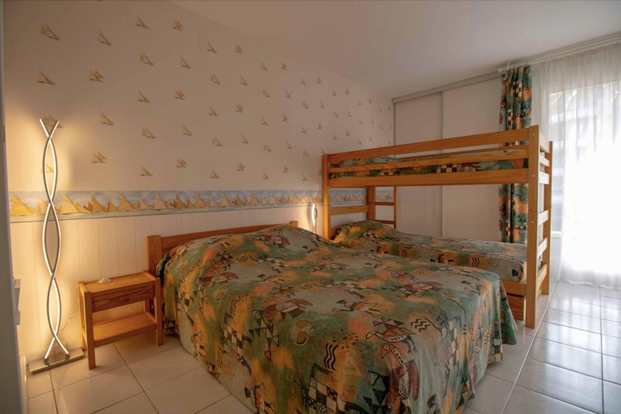 Apartment With Balcony And View On The Port Fréjus Buitenkant foto