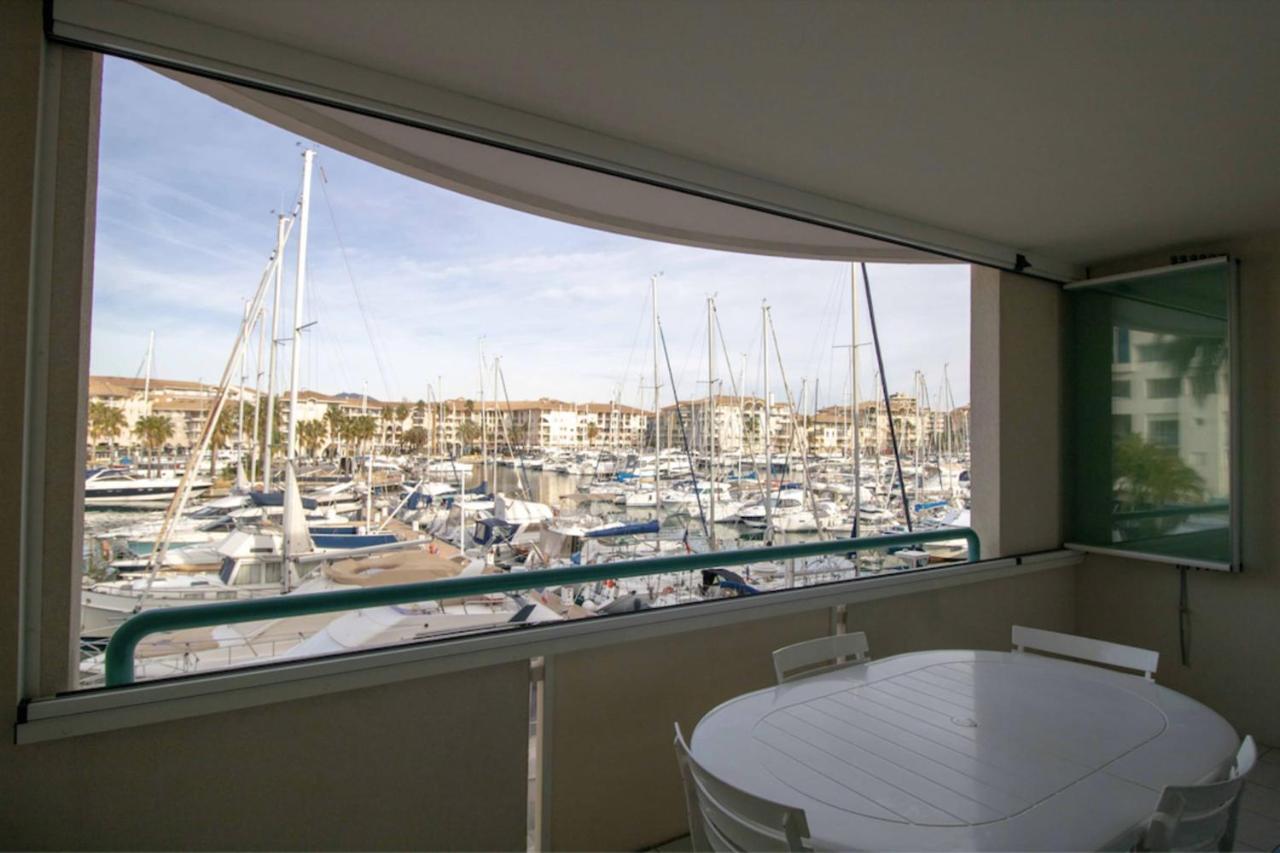 Apartment With Balcony And View On The Port Fréjus Buitenkant foto